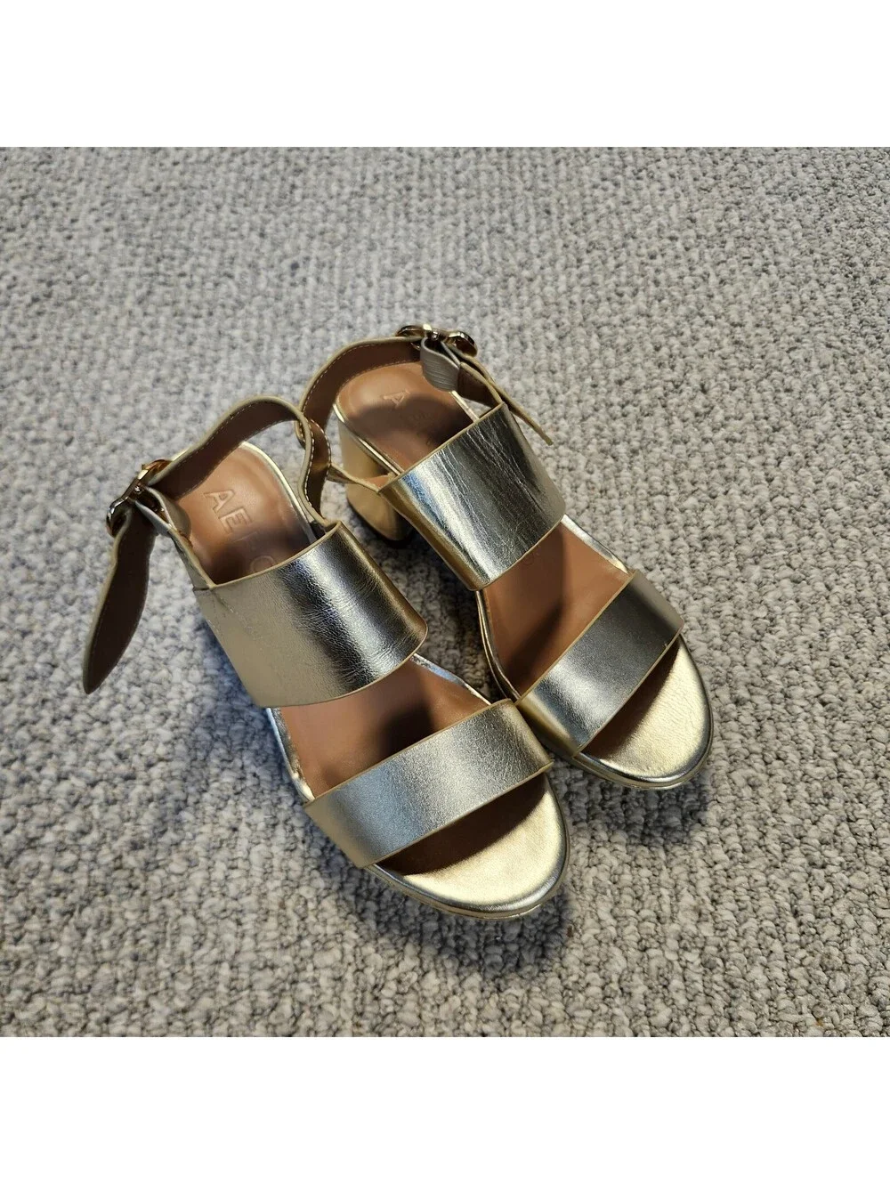 Aerosoles Camera Gold Leather Upper Heel Sandals Size 6M